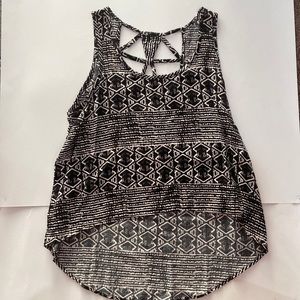 Black/White Forever 21 Patterned Top